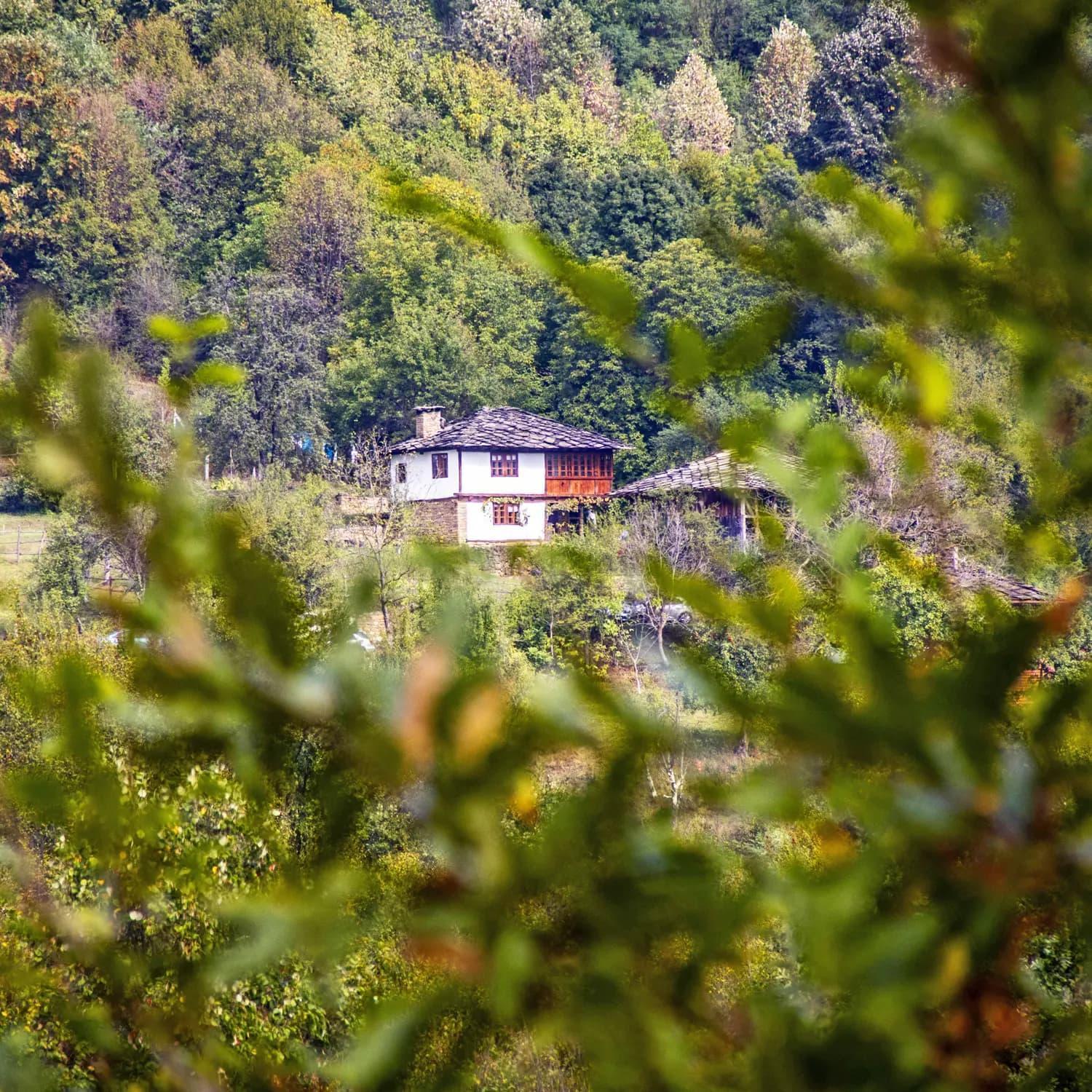 Villa Authentic House With Stunning Mountain View - Karashka à Apriltsi  Extérieur photo
