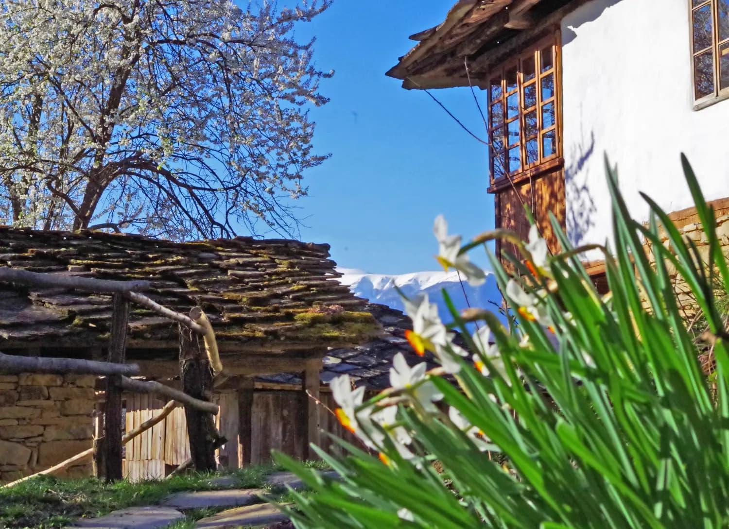 Villa Authentic House With Stunning Mountain View - Karashka à Apriltsi  Extérieur photo