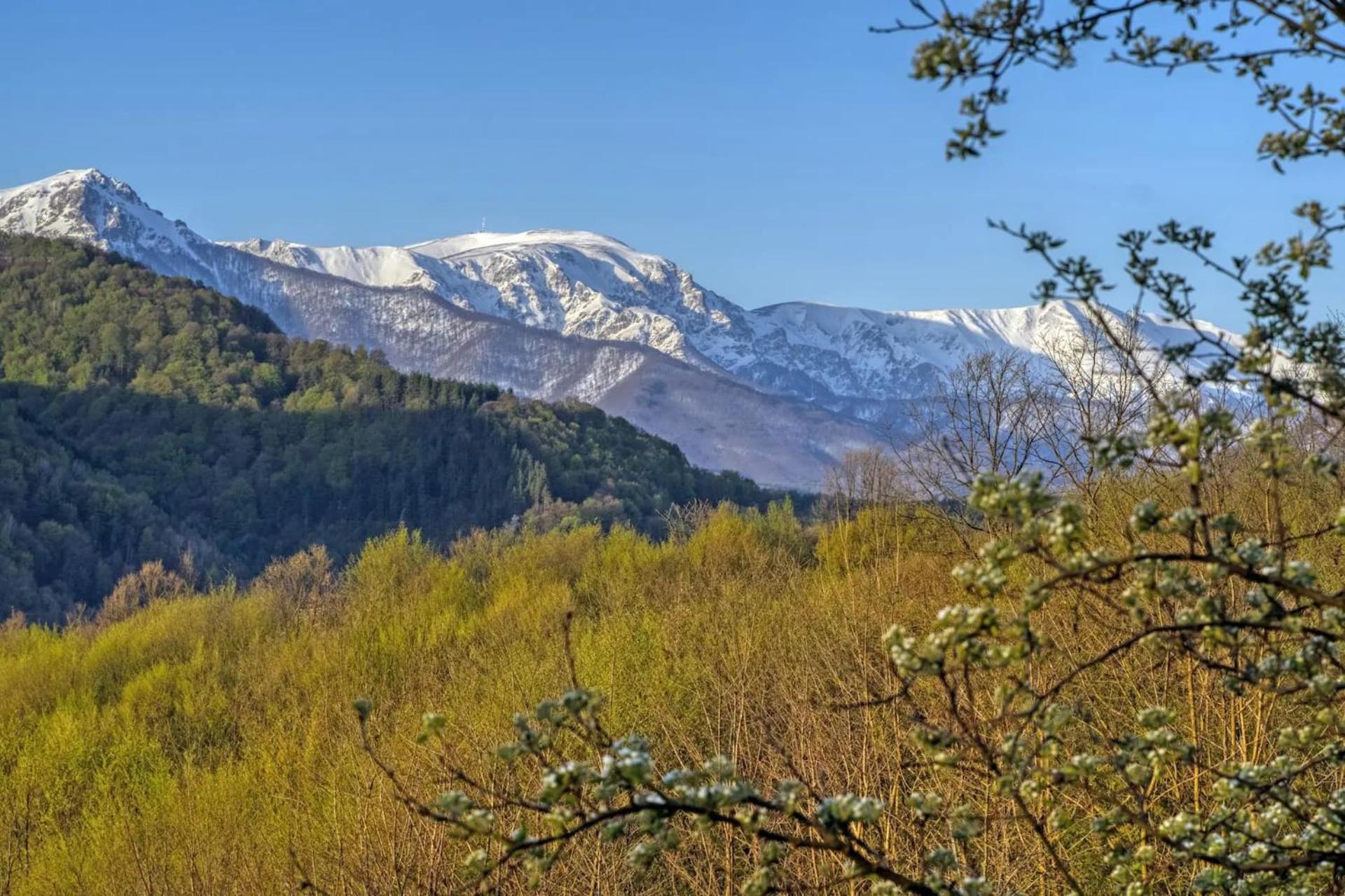 Villa Authentic House With Stunning Mountain View - Karashka à Apriltsi  Extérieur photo