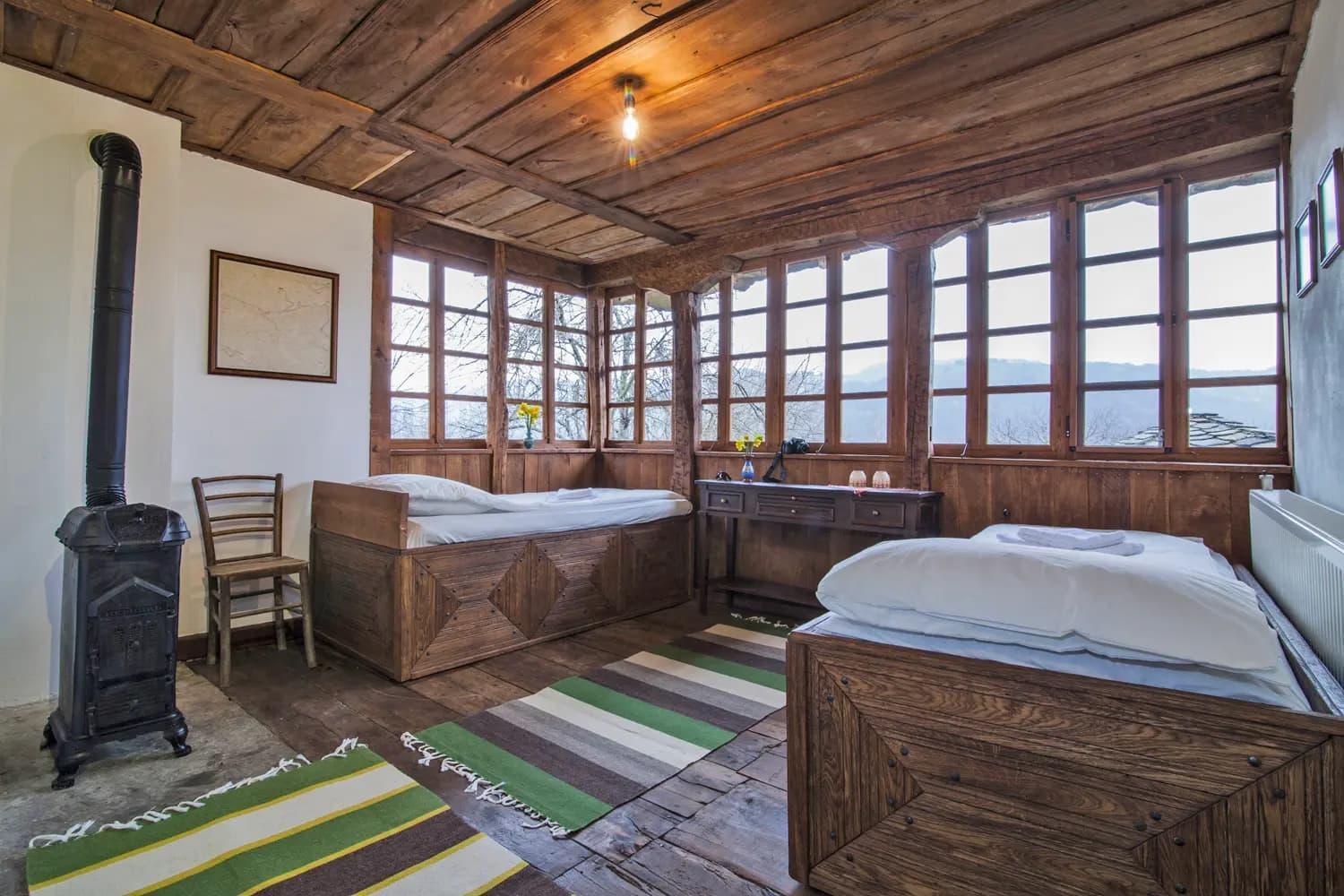 Villa Authentic House With Stunning Mountain View - Karashka à Apriltsi  Extérieur photo